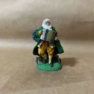 Pipka | Irish Santa Handcrafted Father Christmas Figurine Mini Collection